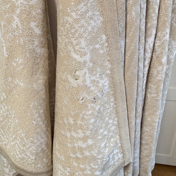 ST JOHN Knit Cardigan Beige Cream Pattern Waterfall Shawl Draped sz M _READ_ - Picture 5 of 10